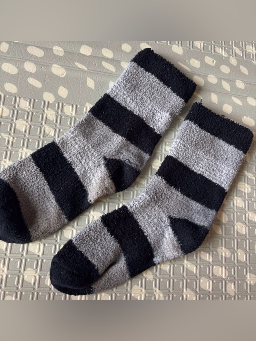 Cozy Men's Black & Gray Striped Fuzzy Socks
